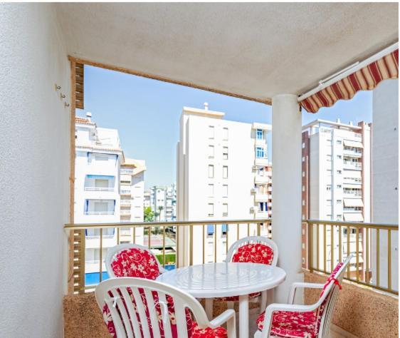 Jardin 5 Playa De Gandia - No Fiestas - Con Wifi Lägenhet Exteriör bild